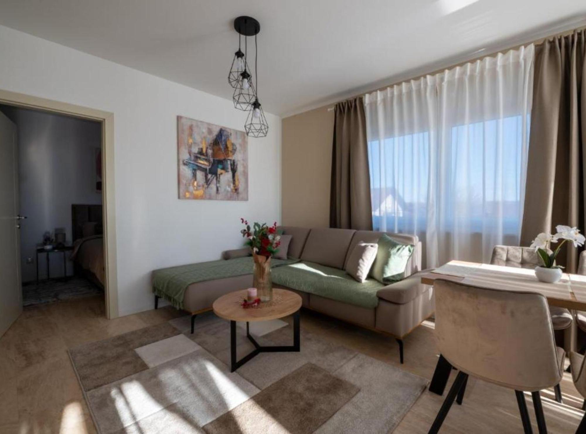 Apartment Kona - Free Parking & Self Check-In Ivanja Reka Zewnętrze zdjęcie